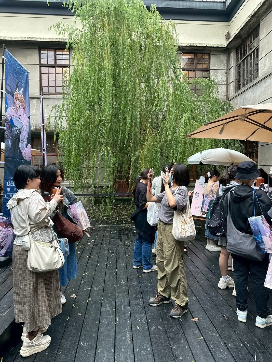HITHERE 客製化品牌活動飲品外燴，專屬杯貼與活動主題茶飲設計
